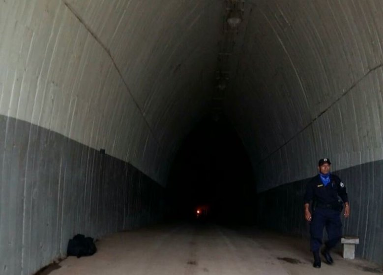 Túnel de acceso presa 5 de Noviembre Foto Bomberos.
