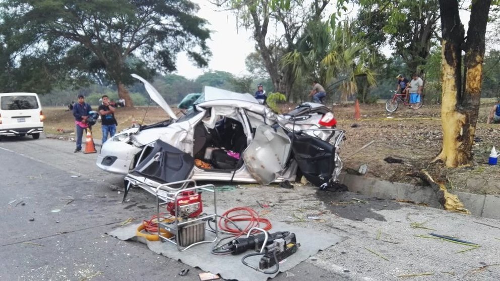 Accidente de tránsito en la carretera a Quezaltepeque. Dos personas murieron