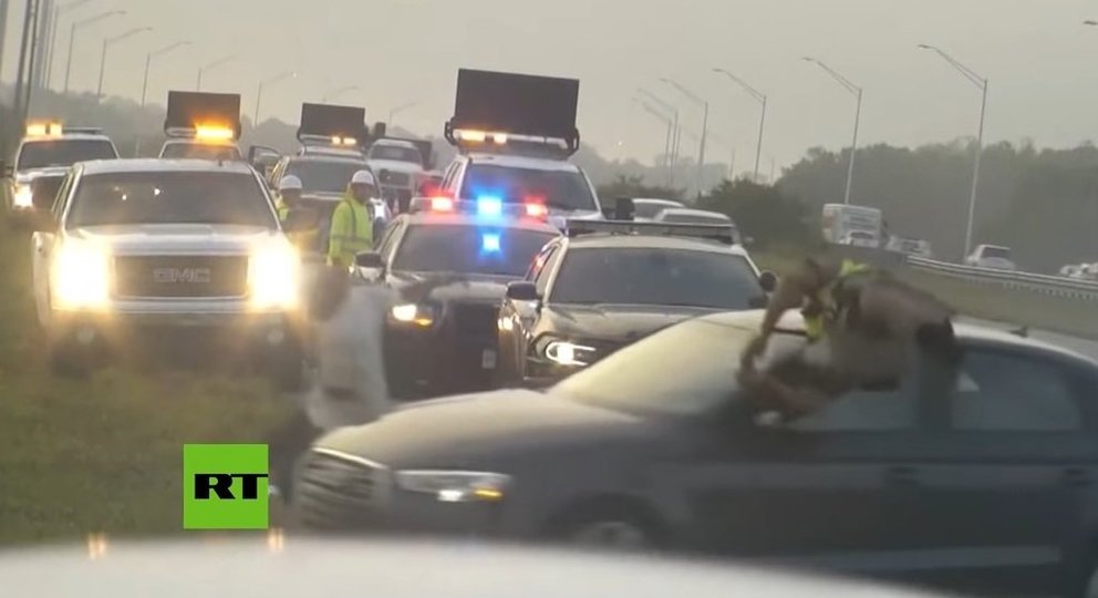 policía arrollado en Florida