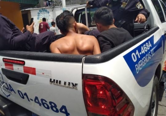 Tres capturados en La Tiendona