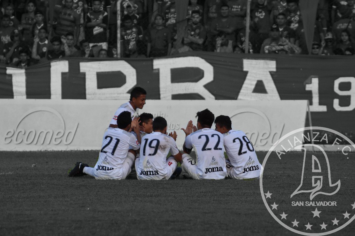 Esta es la foto que publicó Alianza previo al juego de semifinales contra Fas. Esta es la foto que publicó Alianza previo al juego de semifinales contra Fas.