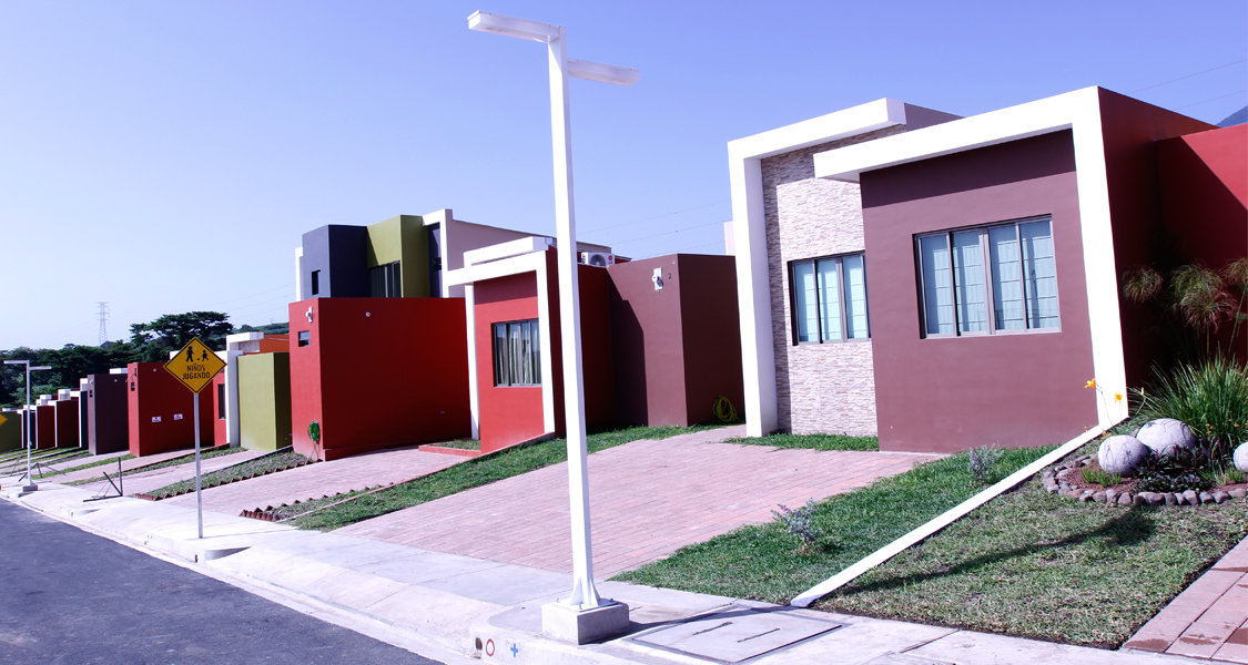 Casas de la Residencial Metrópoli San Gabriel. Casas de la Residencial Metrópoli San Gabriel.