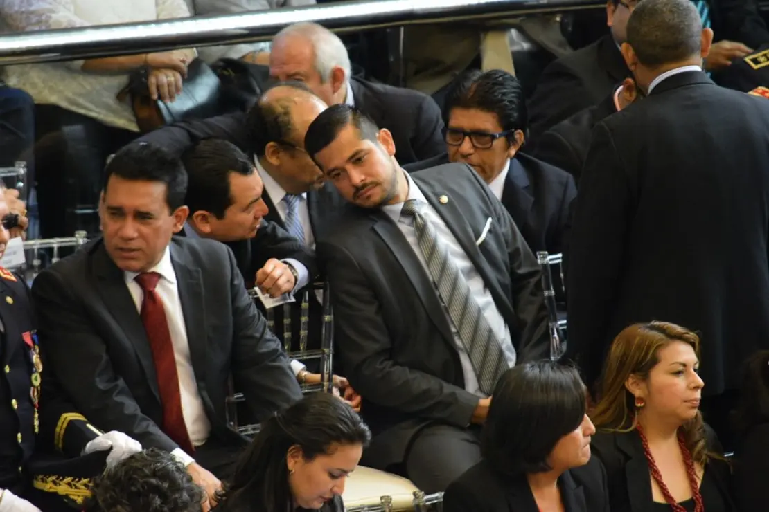 Asamblea10 invitados