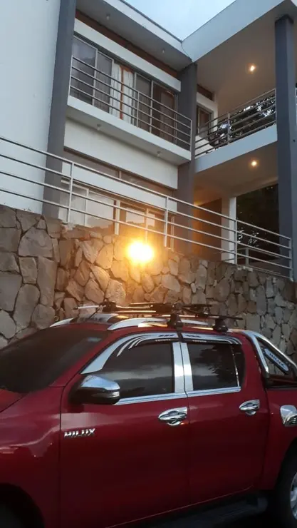 Veh&iacute;culo y casa