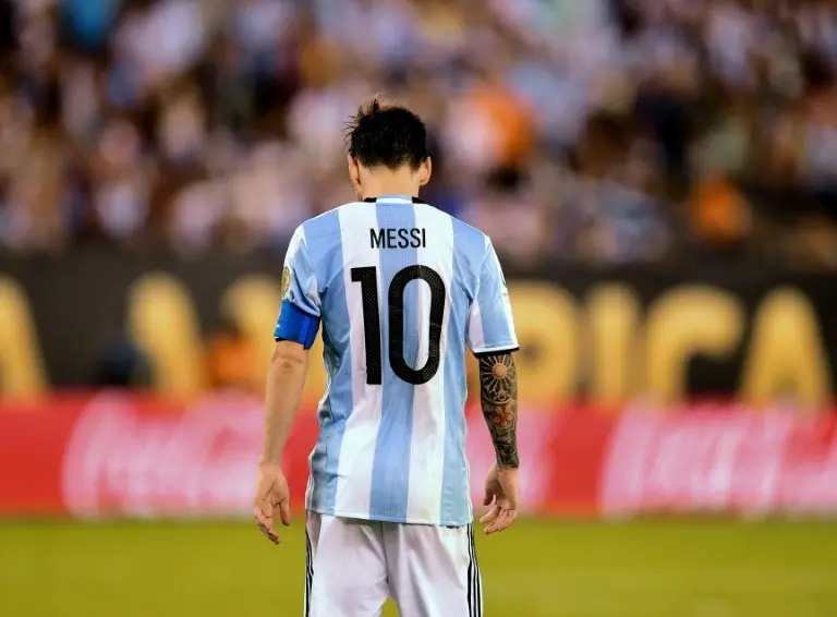 <p>El jugador de la selecci&oacute;n argentina Lionel Messi durante la final de la Copa Am&eacute;rica Centenario disputada en East Rutherford, Nueva Jersey, Estados Unidos, el 26 de junio de 2016</p>