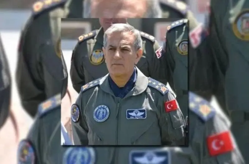 Akin &Ouml;zt&uuml;rk