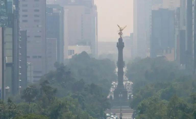 <p>Vista del centro de Ciudad de M&eacute;xico el 2 de julio de 2016</p>