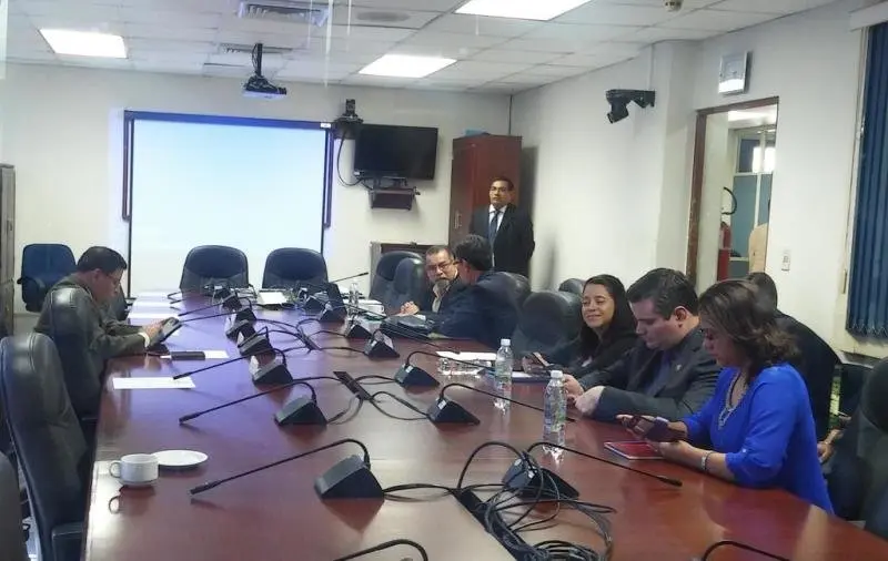 Comisi&oacute;n de hacienda sin qu&ograve;rum