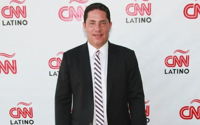 <p>El presentador de CNN Fernando del Rinc&oacute;n, el 2 de mayo de 2015 en Nueva York</p>