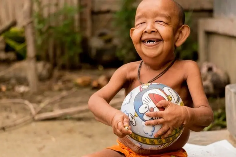 Ni&ntilde;o anciano1