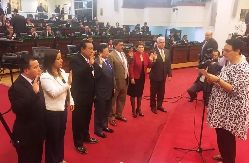 Comisi&oacute;n desaforo Ben&iacute;tez