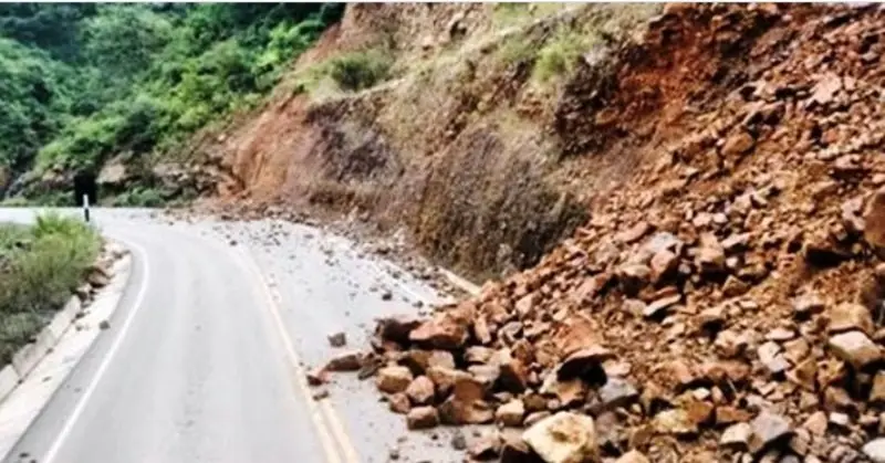 Desprendimiento de tierra, fotograf&iacute;a de refencia.
