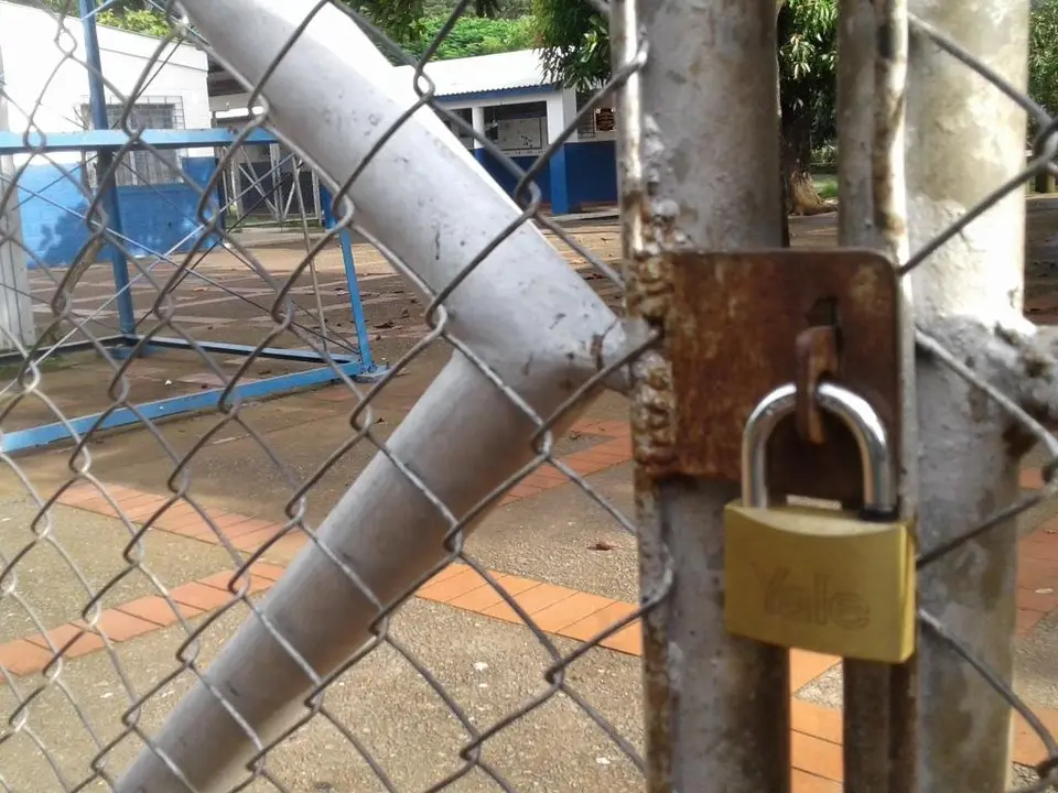 escuela de cant&oacute;n Los CAsta&ntilde;os CAluco