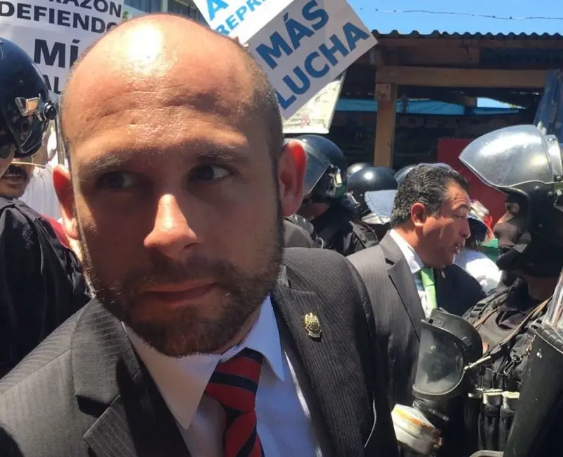 Vel&aacute;squez Parker