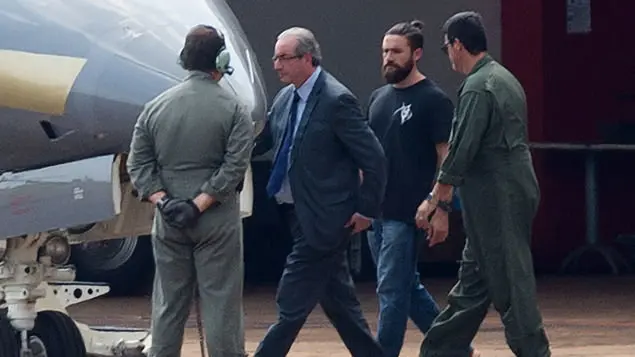 polic&iacute;a hipster