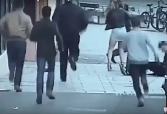 hombre ingl&eacute;s