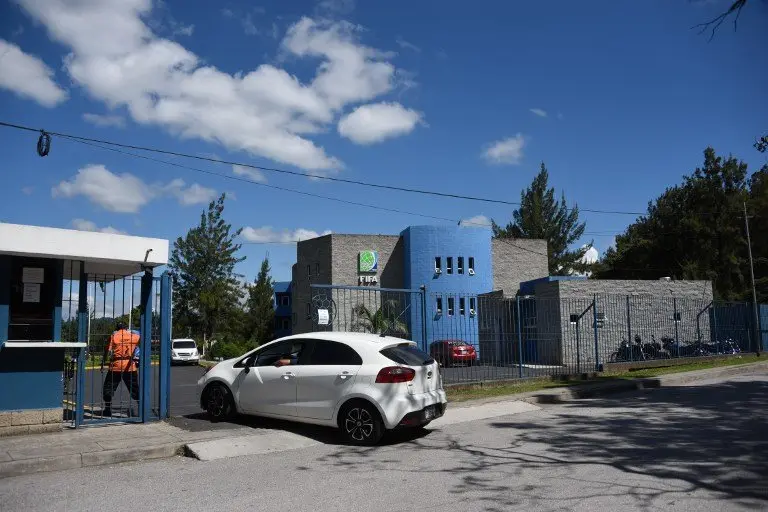 View of the main entrance of the Football Federation of Guatemala (FEDEFUT) headquarters in Guatemala city on October 28, 2016. 
FIFA announced Friday the suspension with immediate effect of the National Football Federation of Guatemala (FEDEFUT) because its general assembly refused to extend the mandate of regularization committee established by the international federation itself to manage the activities of the FEDEFUT. / AFP PHOTO / JOHAN ORDONEZ