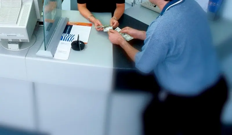 Tr&aacute;mite bancario