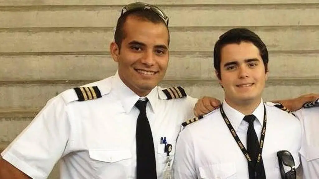 alumnos muertos en clase de aviaci&oacute;n