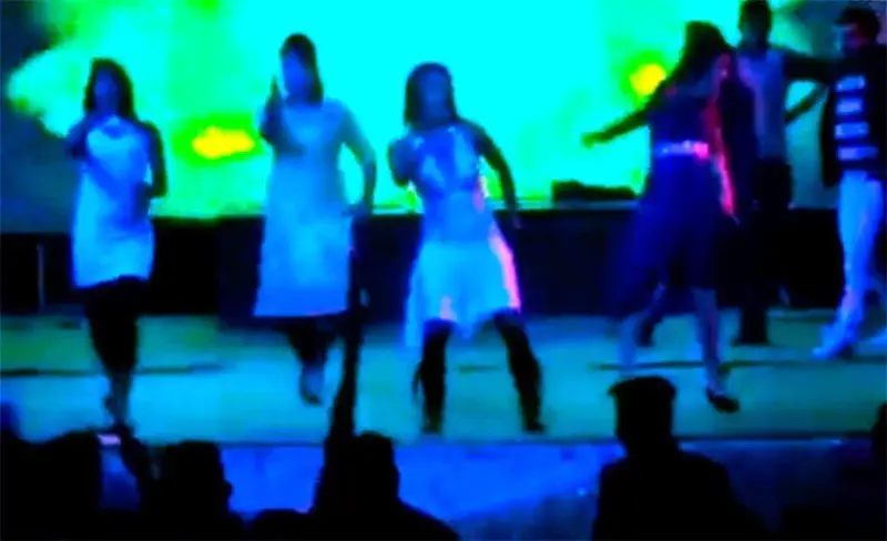 matan bailarina India