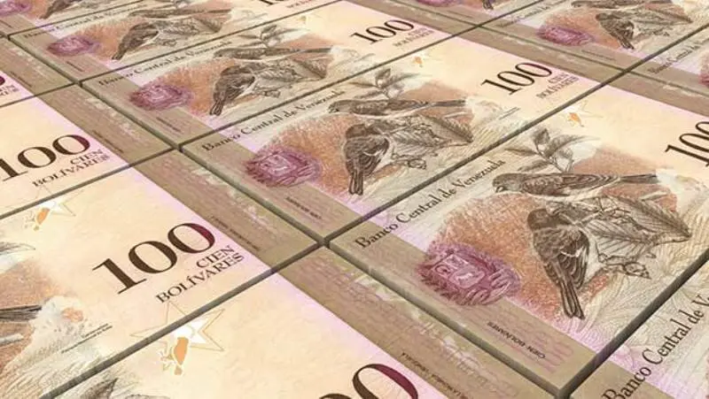 100 bol&iacute;vares