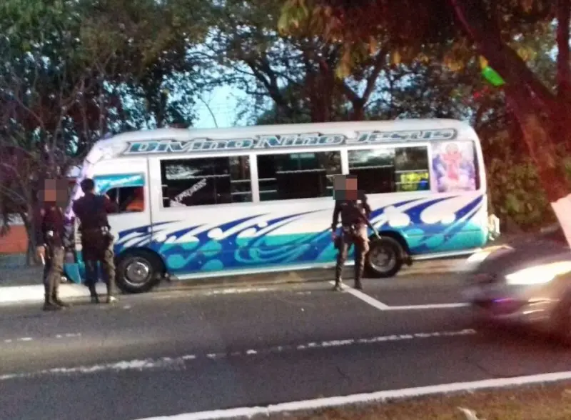 homicidio microb&uacute;s