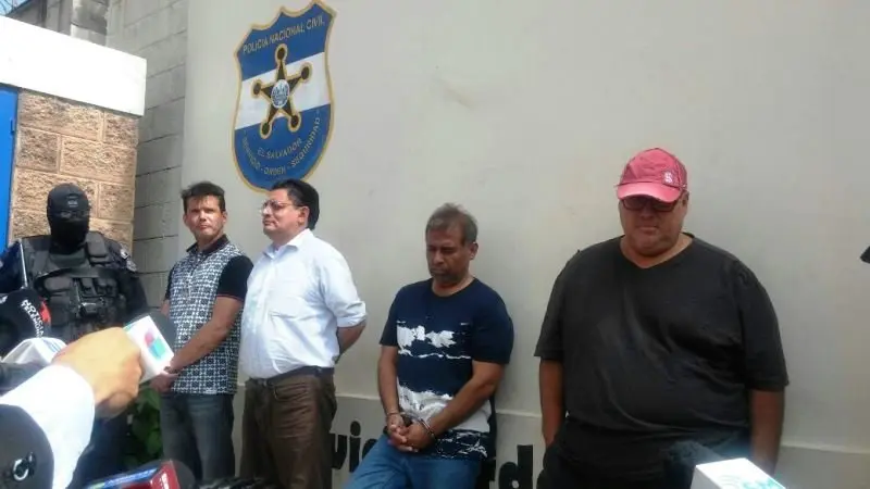 Alejandro Maximiliano Gonz&agrave;lez en presentaci&oacute;n2