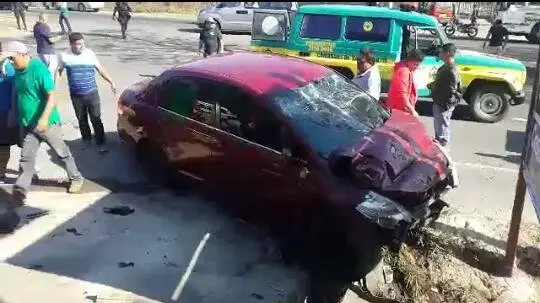 accidente de tr&agrave;nsito en carretera a Santa Ana