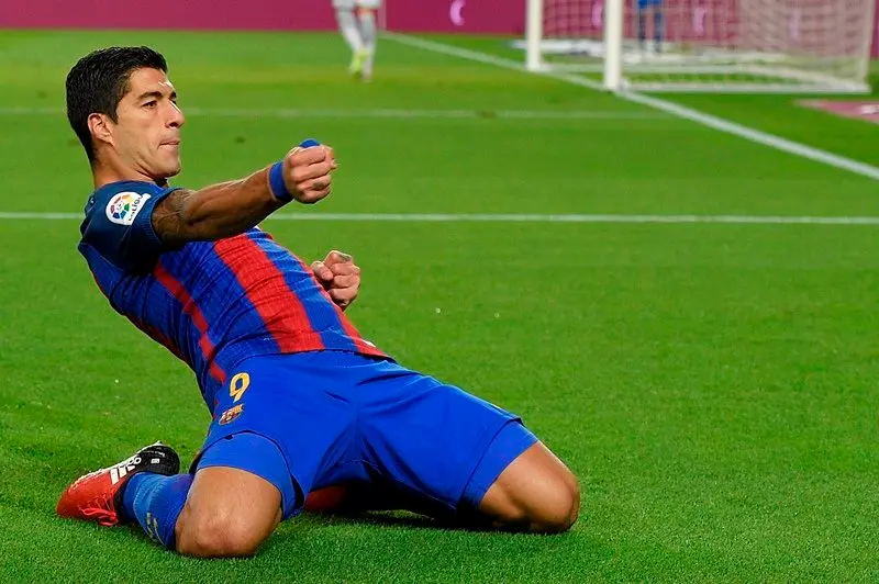 Luis Su&aacute;rez anota