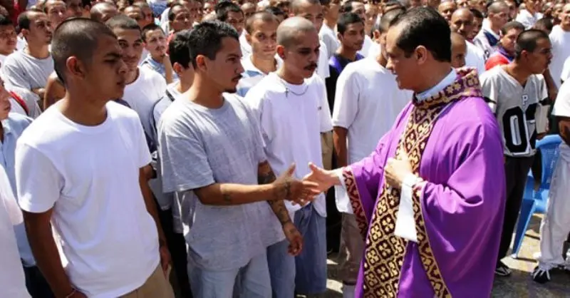 Monse&ntilde;or Colindres