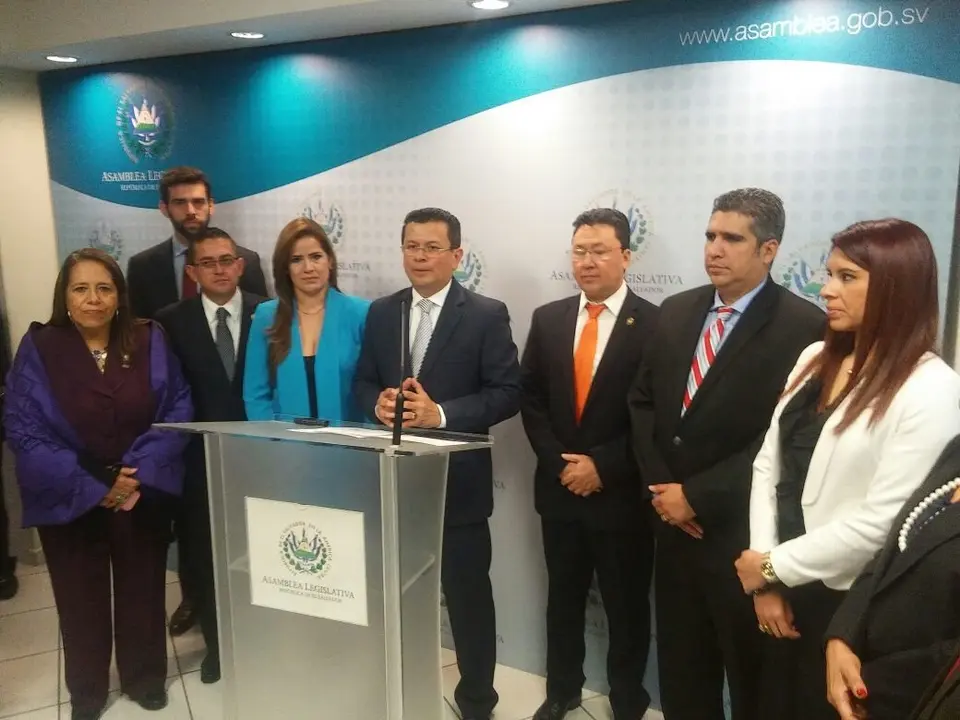 Canciller  Hugo Mart&iacute;nez