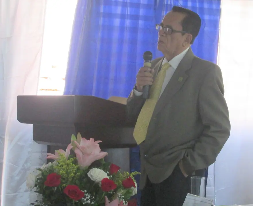 Juan Jos&eacute; Sol&oacute;rzano, rector de la Universidad "Monse&ntilde;or &Oacute;scar Romero"