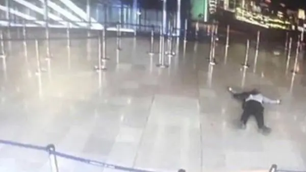 atacante-muerto-aeropuerto-orly-paris-1920-2-1024x575