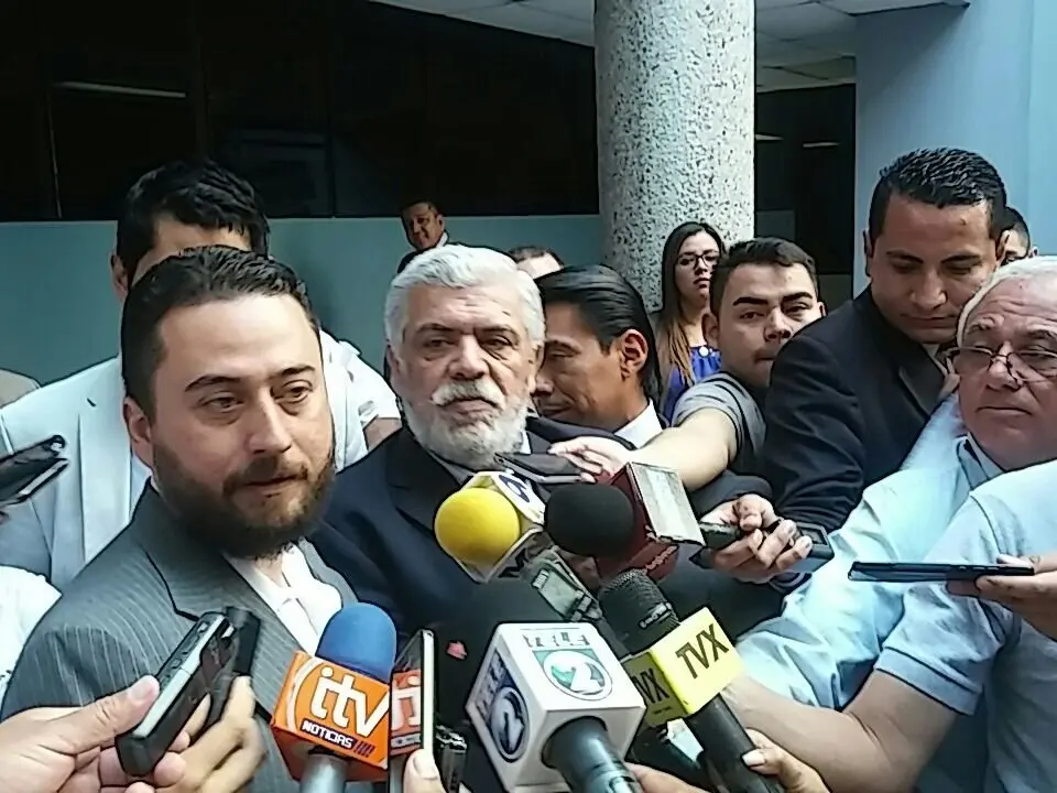 Reabrir caso Monse&ntilde;o Romero