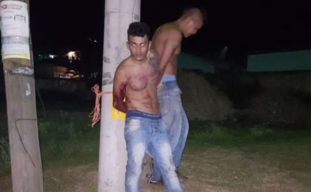 dt.common.streams.StreamServer