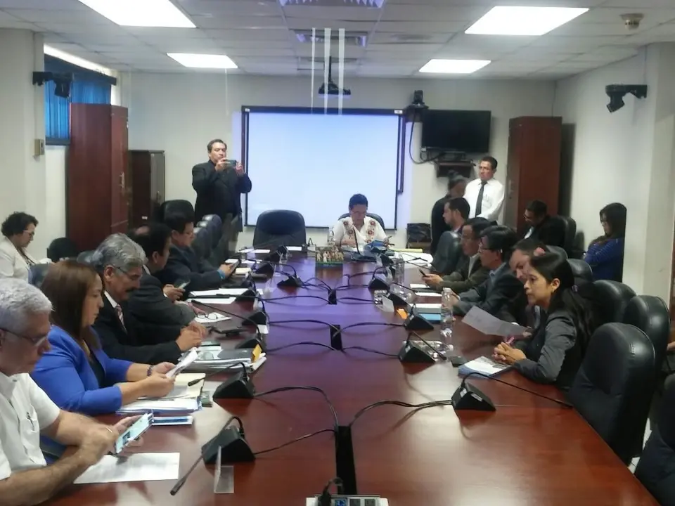 Comisi&oacute;n de Hacienda