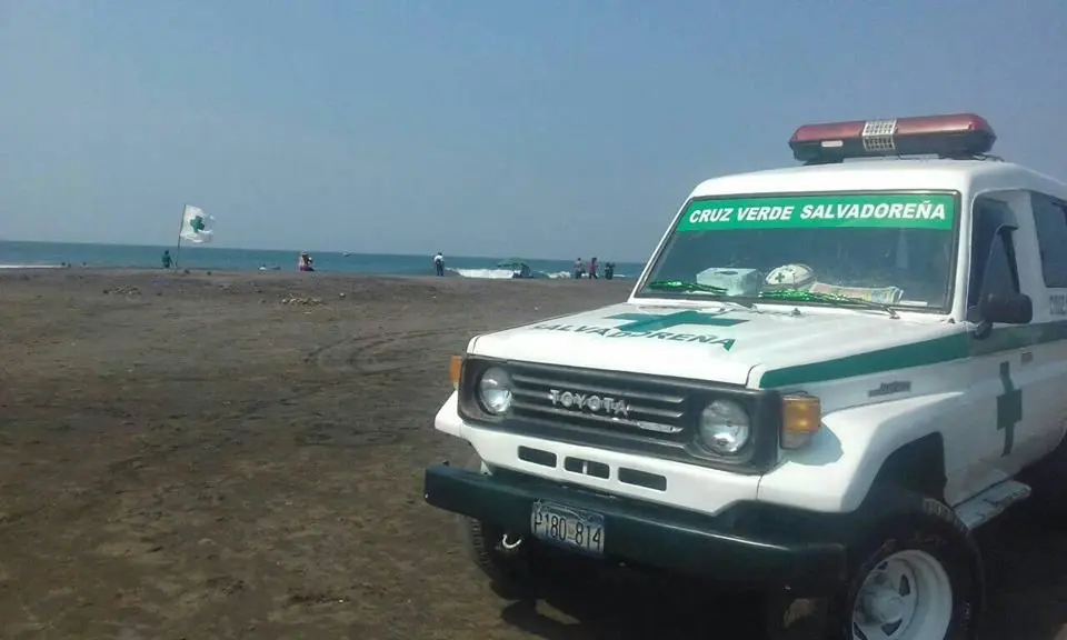 ambulancia de cruz verde