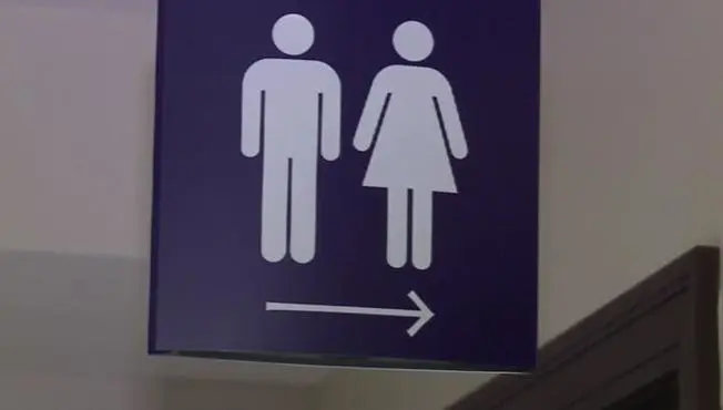 b&ntilde;os publicos