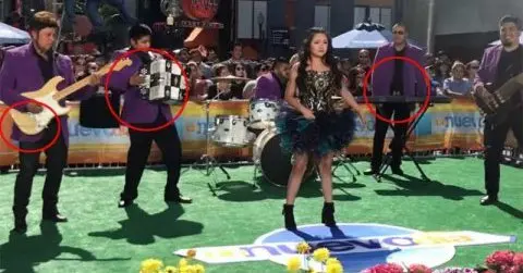 Rub&iacute; en su lanzamiento como cantante