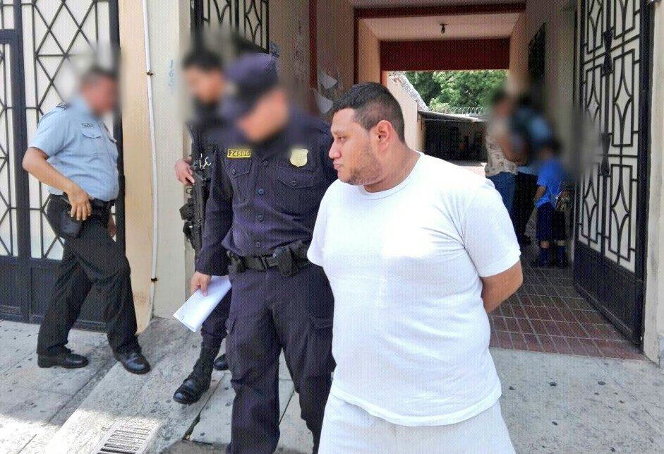 &Eacute;lder Alexander Cerna Leiva, detenido por difusi&oacute;n de pornograf&iacute;a