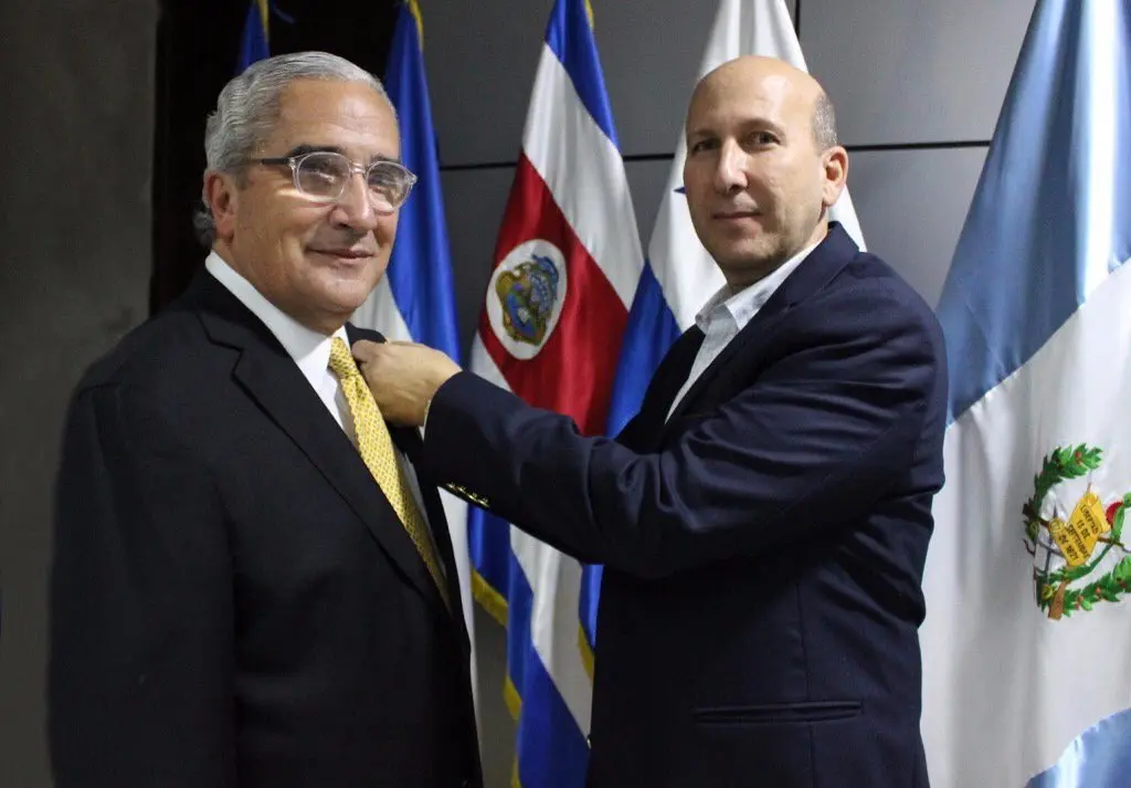 Eduardo C&aacute;der asume la presidencia de la ASI