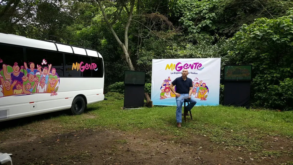 Javier Sim&aacute;n lanza Mi Gente