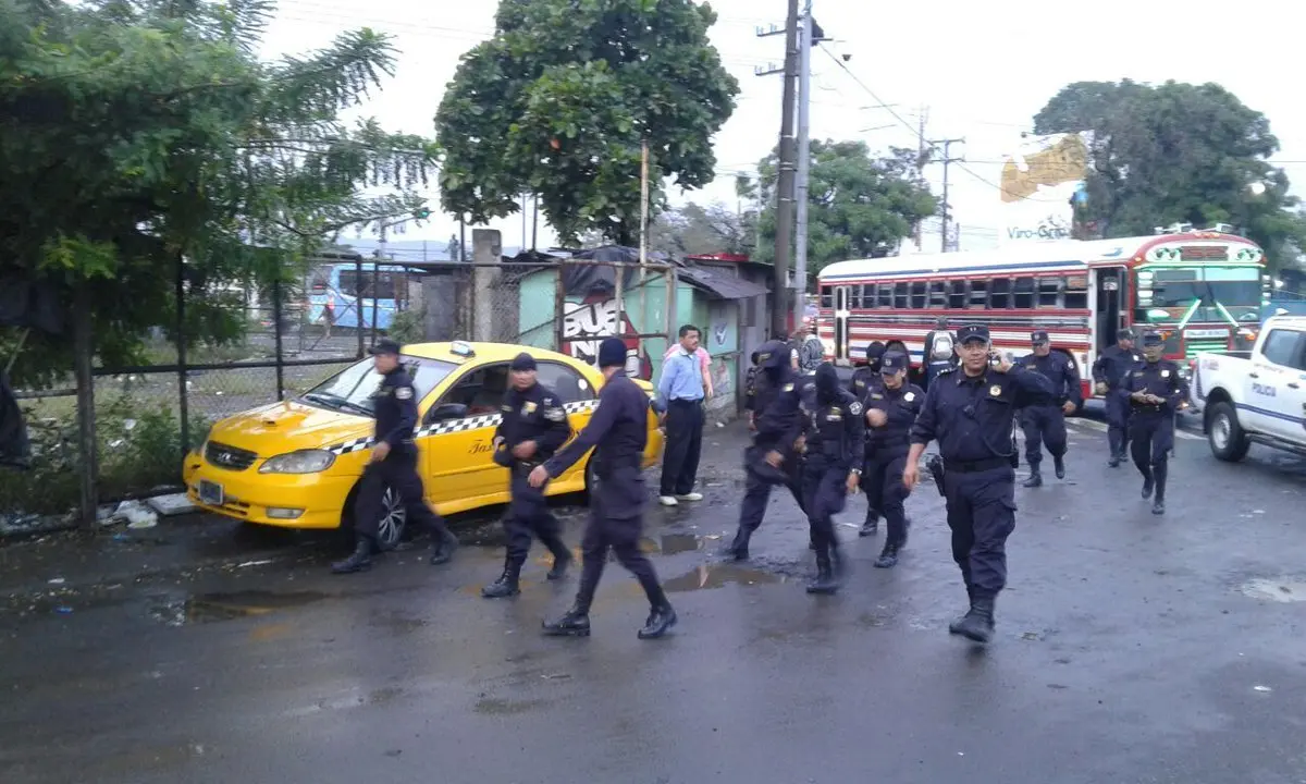 Presencia policial en terminal de Oriente