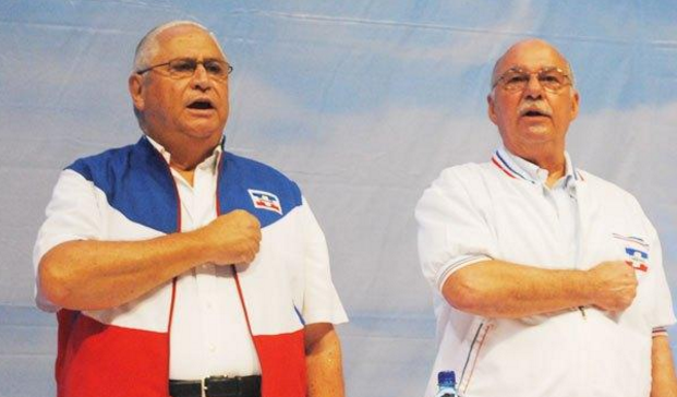 Armando Calder&oacute;n Sol fue el sucesor de Cristiani.