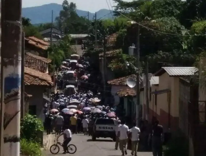 Entierro seis personas