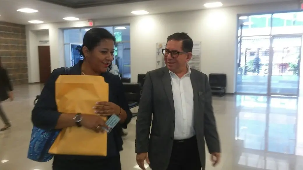 Demanda Eugenio Chicas