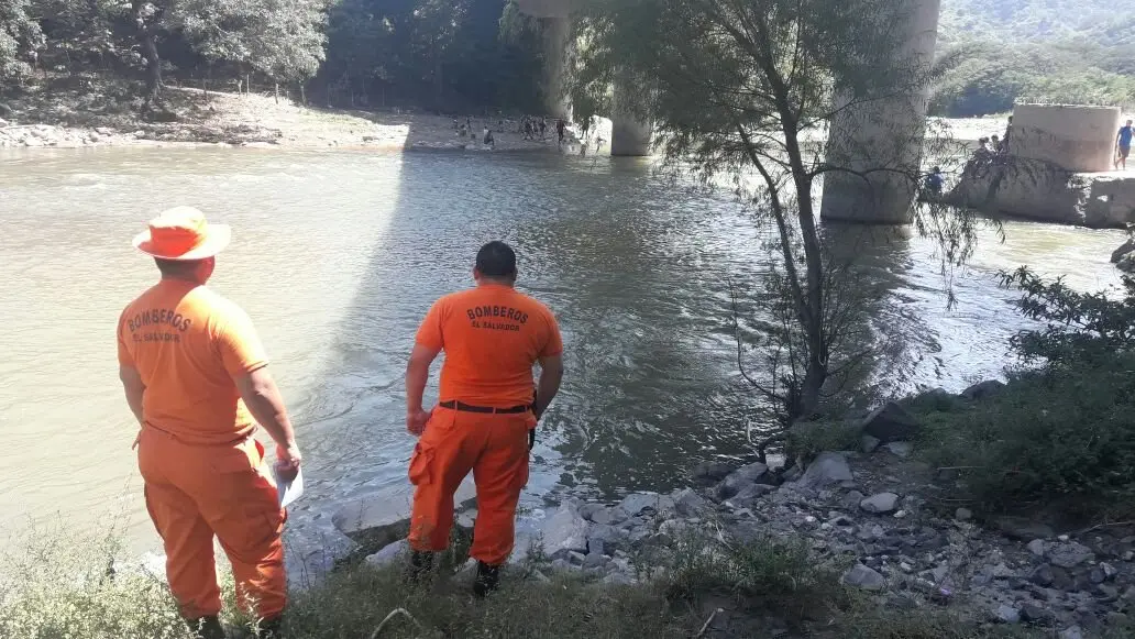 Rescate de joven en Santa Rosa Guachipilin