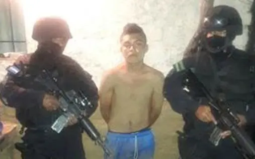 Mata-polic&iacute;as