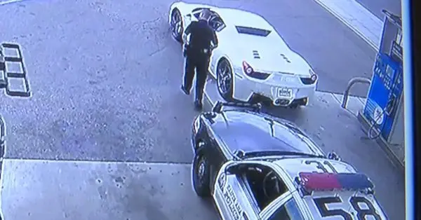 Ladr&oacute;n Ferrari