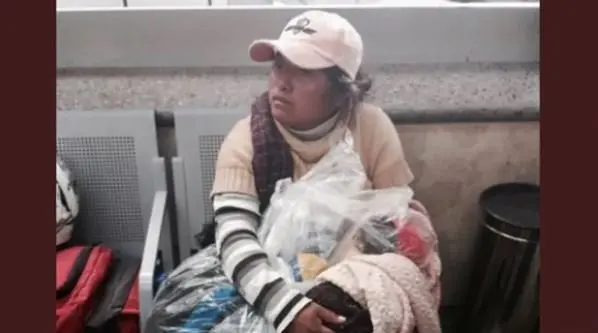 mujer ni&ntilde;o muerto